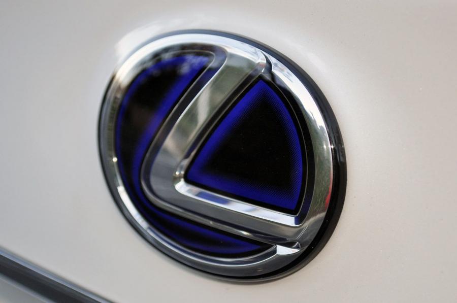  Lexus GS450h 2011 года  (фото 130 из 208)